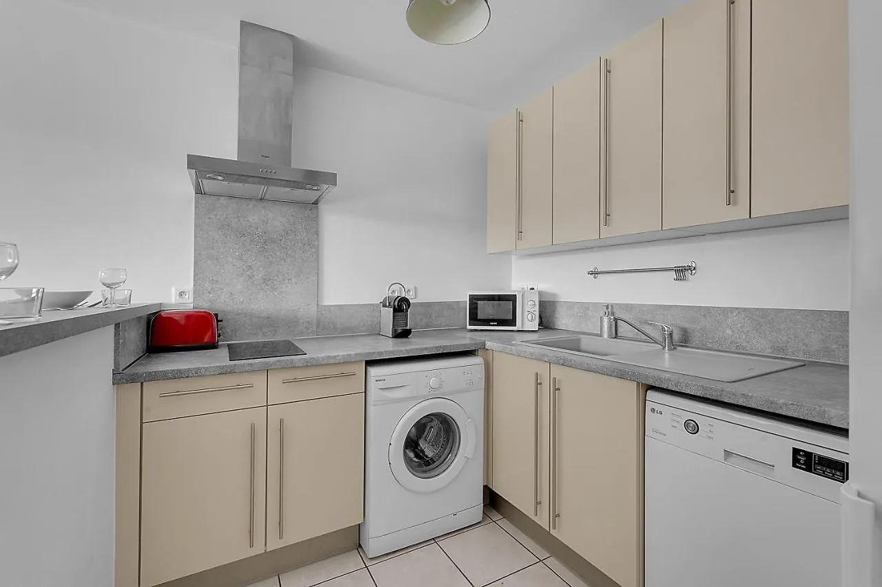 Appartement Pompon Sur La Garonne - Appt Avec Balcon Pour 2 à Toulouse